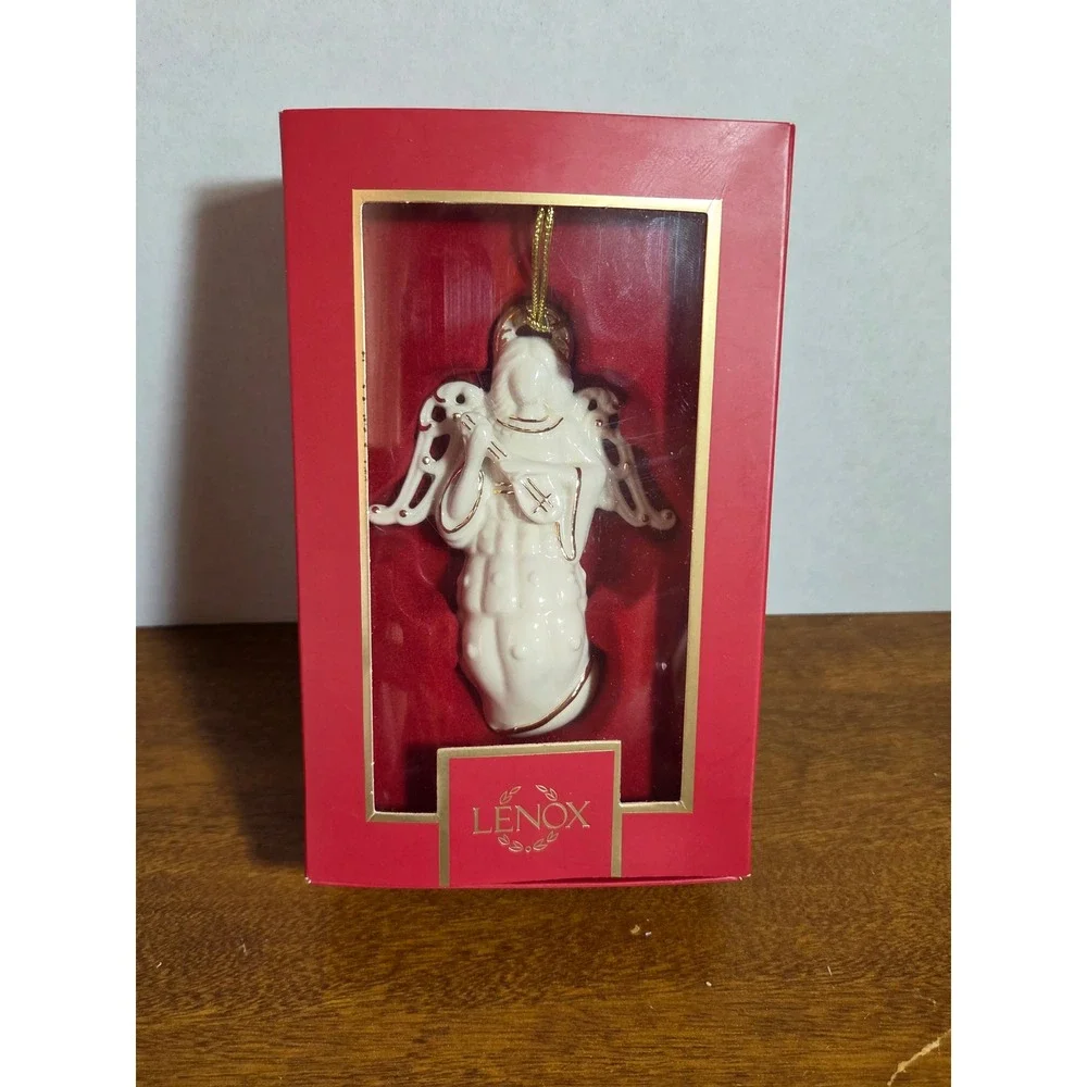 Lenox Porcelain Angel with Lute Ornament Ivory Gold Accents Holiday Decor Boxed